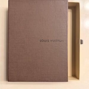 Louis Vuitton Elegant Brown Box